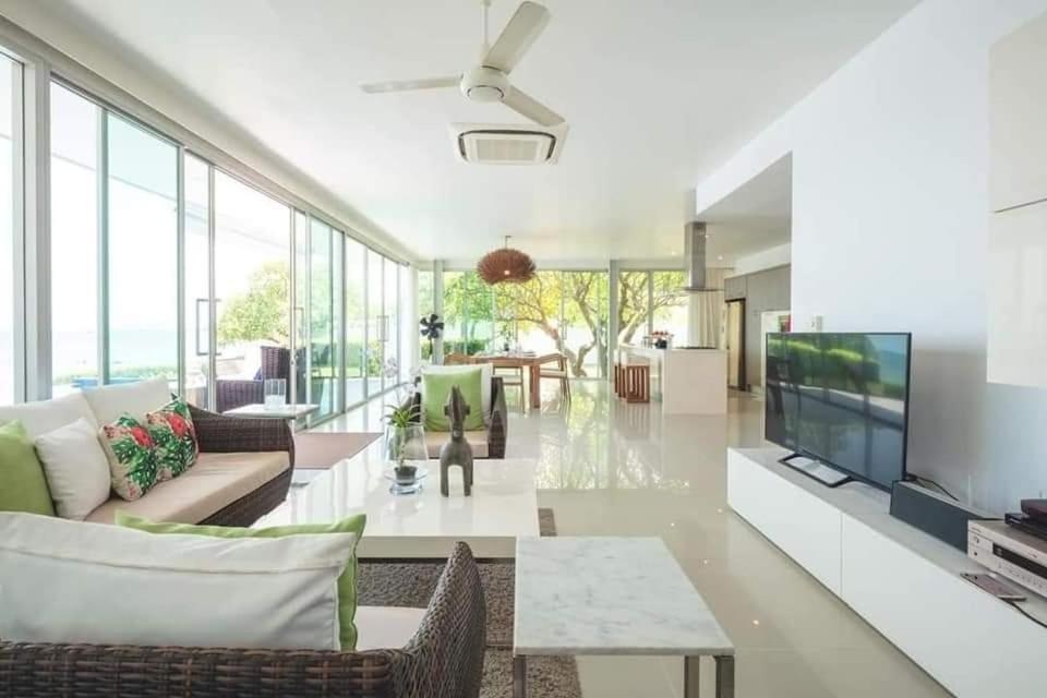 Ds-Pool Villa 3 ห้องนอน ติดทะเลแสมสาร Ban Samae San Exterior foto